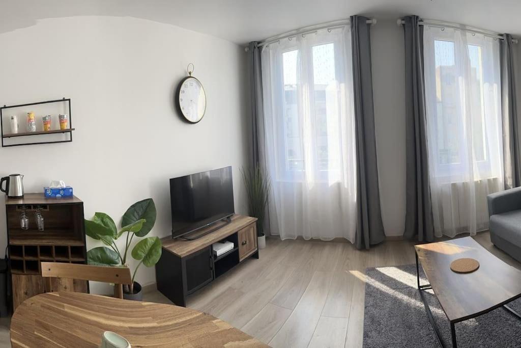 Apartment Agreable Et Confortable Pour 4 Personnes *