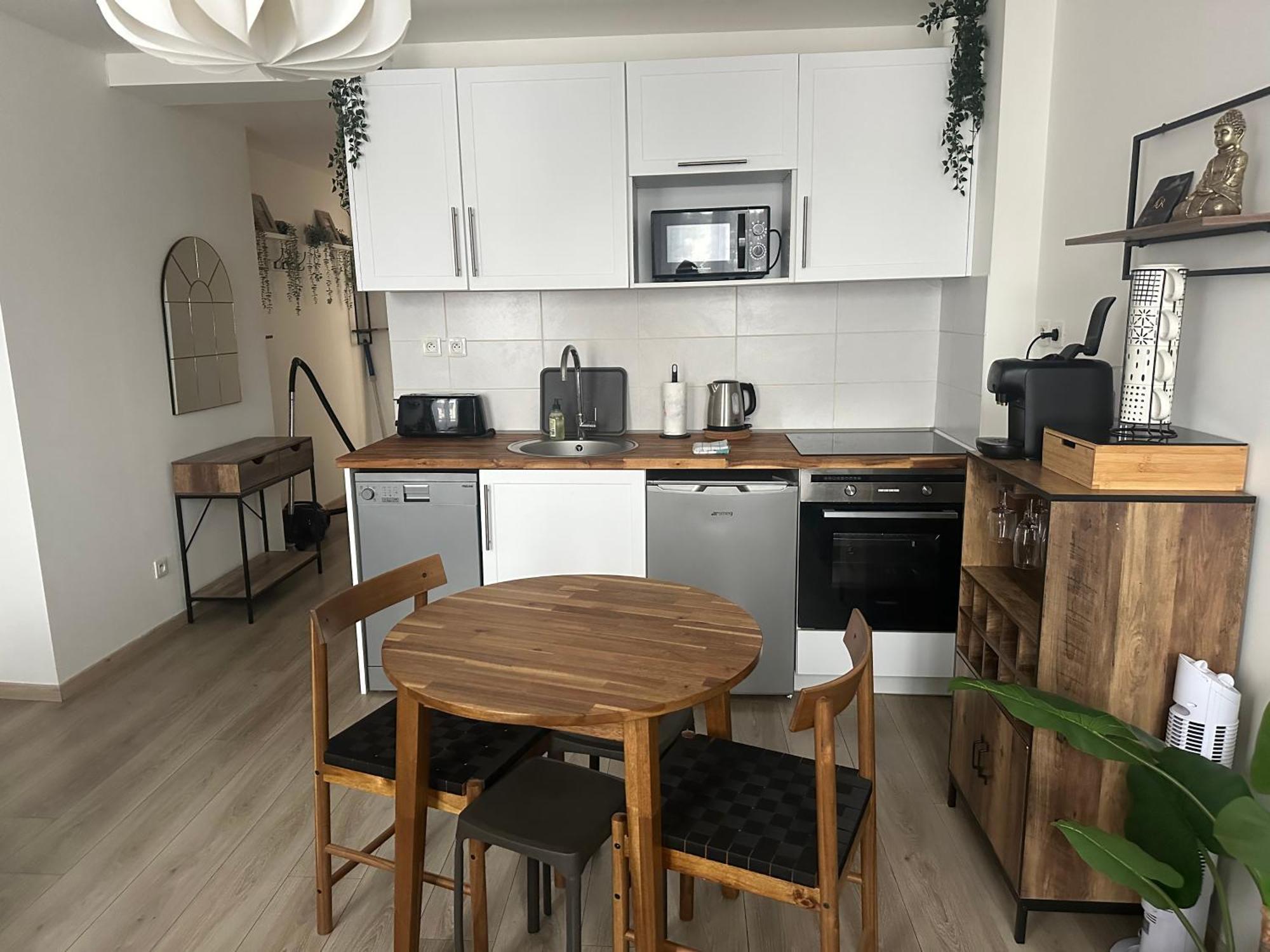 Apartment Agreable Et Confortable Pour 4 Personnes *